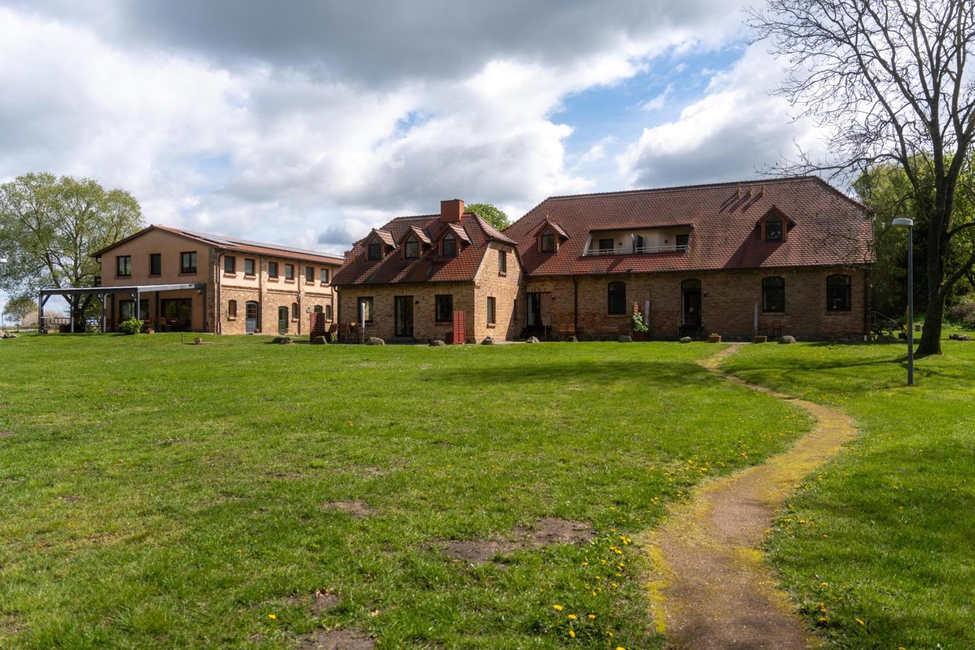Gaestehaus Baerenhof Barkhagen Exterior foto